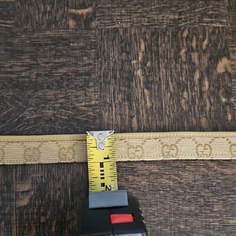 Gucci Beige Monogram Signature Belt with Gold Buckle - Picture 6 of 6